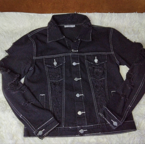 New LF CARMAR Distressed Jean Jacket Size M - Picture 3 of 10
